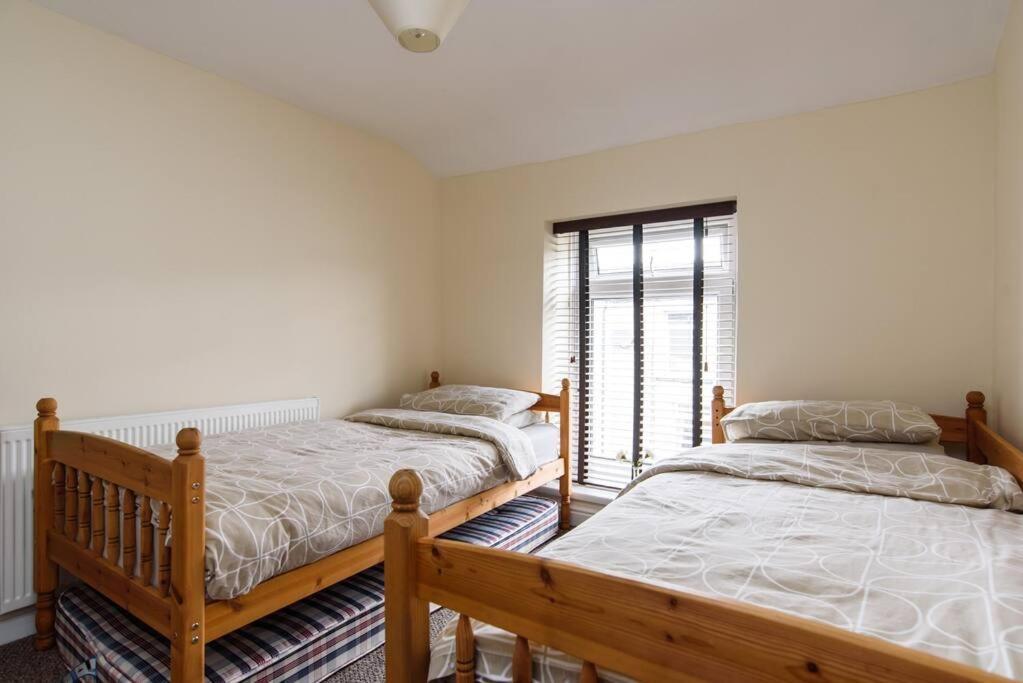 Вилла Colliers House Abercanaid Экстерьер фото